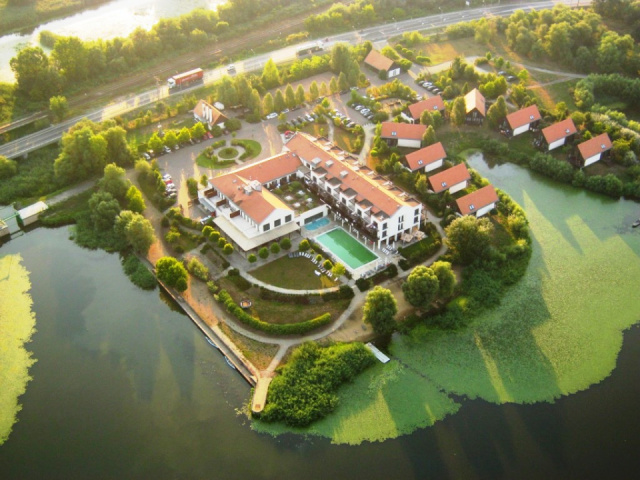 1594892738_tisza-balneum-hotel-felulnezet